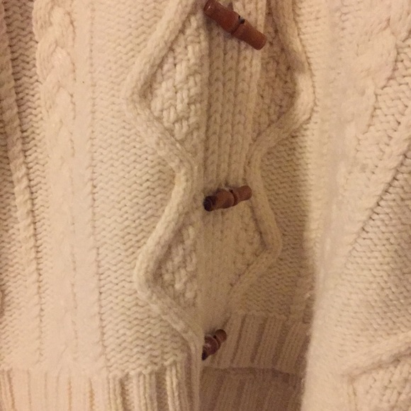 Eddie Bauer Cream Sweater. Size small. - Picture 5 of 5
